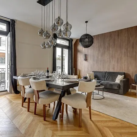 Bluestay 241 - Superb * Paris