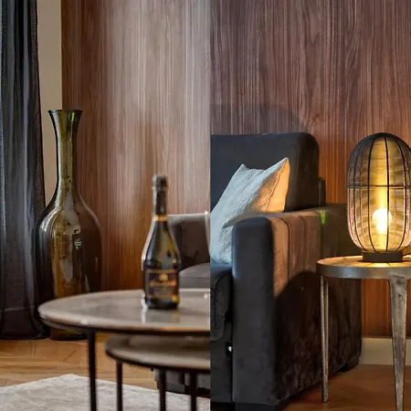 Bluestay 241 - Superb Apartment *