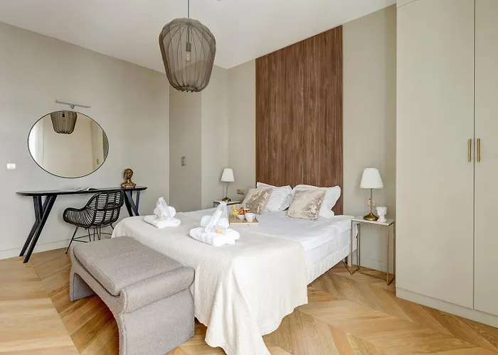 Bluestay 241 - Superb * Paris